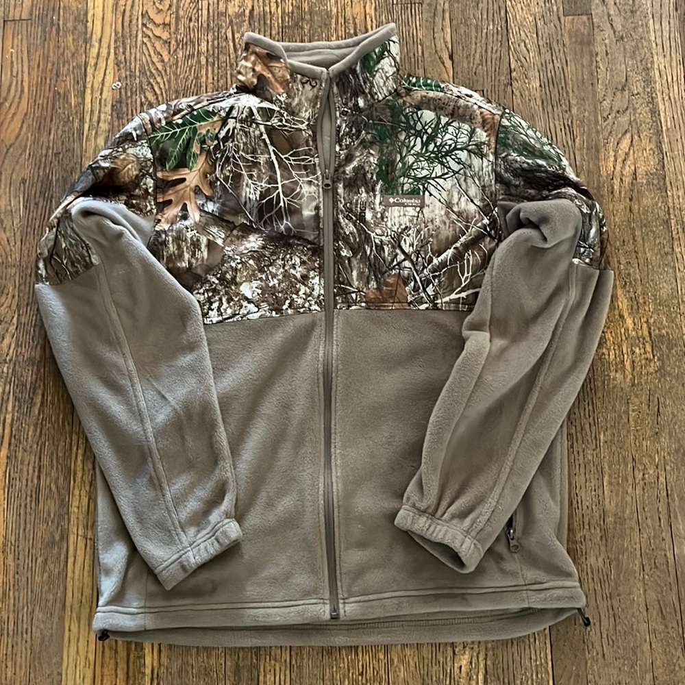 Columbia Zip Up Tan/Camo Size Large